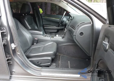 2018 Chrysler 300 Limited z USA, uszkodzony, nr VIN 2C3CCAEG6JH208126